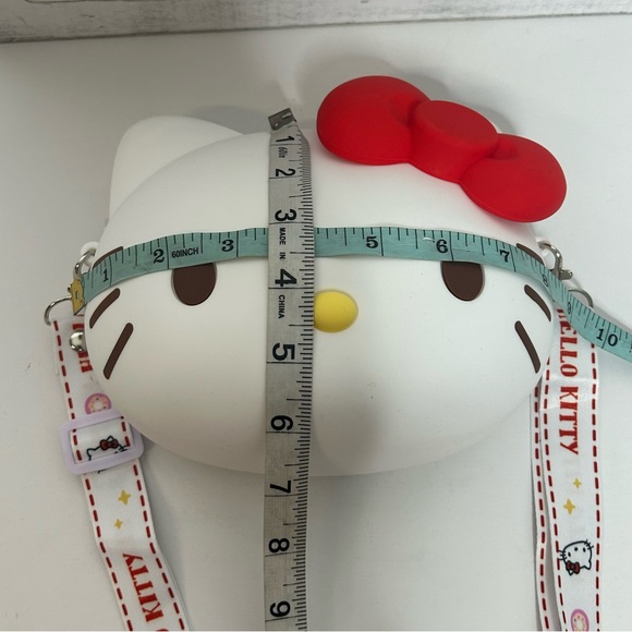 Hello Kitty Silicone Shoulder Bag- Small NWT - Picture 11 of 16